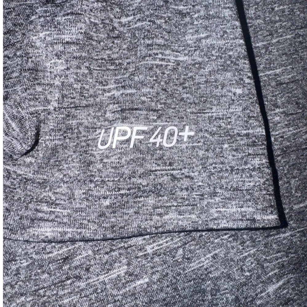 Nike Swim Mens Dri-FIT UPF 40+ Long Sleeve Rash Guard Heather Grey Size‎ Medium